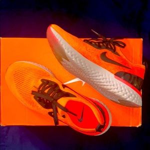 Nike Flyknit Epic React